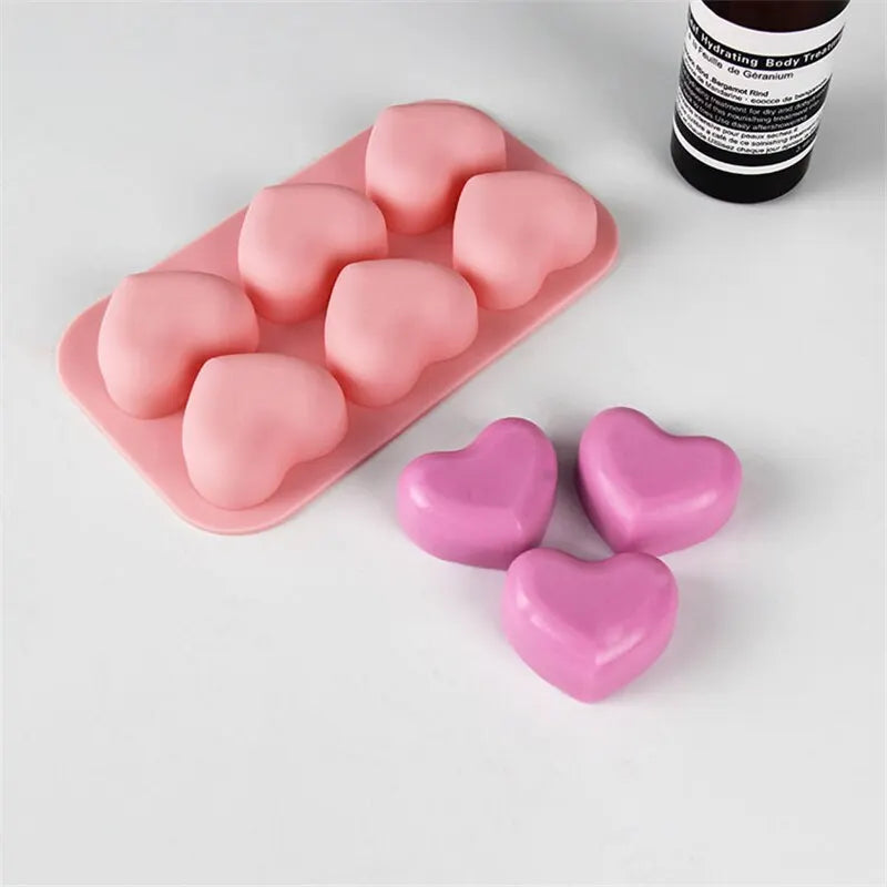 6-Panel Heart-Shaped Silicone Pastry Mold