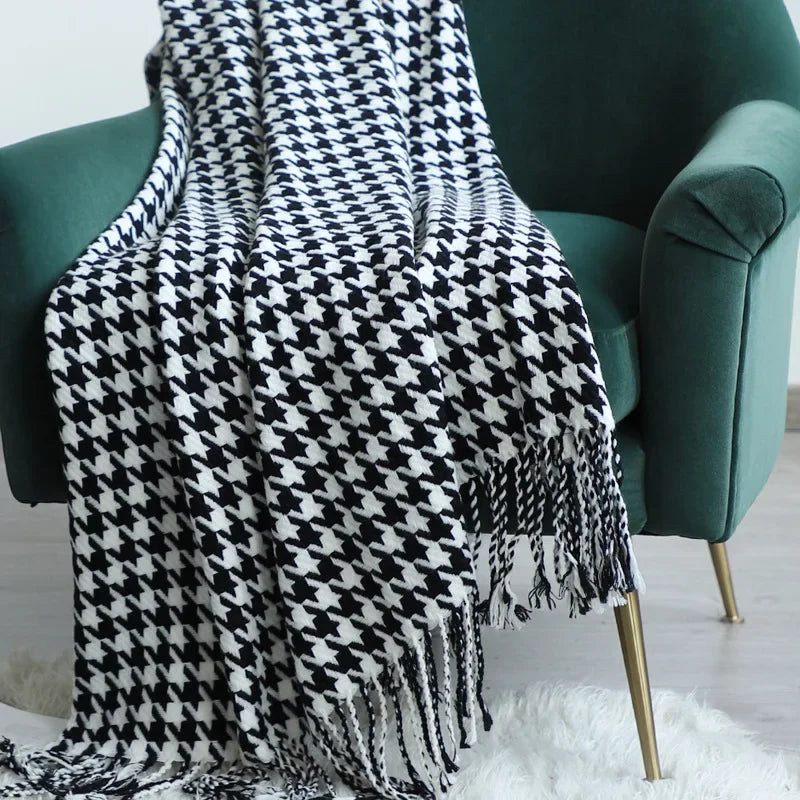 Black and white throw blanket Modern simple throw blanket black