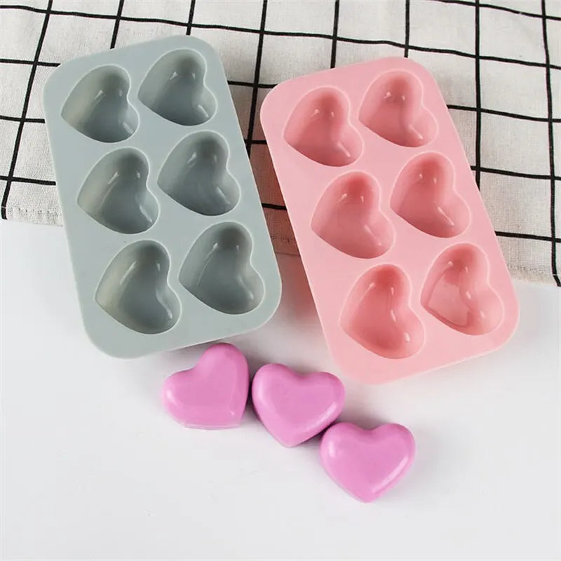 6-Panel Heart-Shaped Silicone Pastry Mold